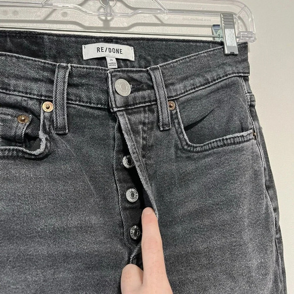 RE/DONE 90s High-Rise Ankle Crop‎ Button Fly Jeans in Faded Coal Black Size 26 - Picture 4 of 10